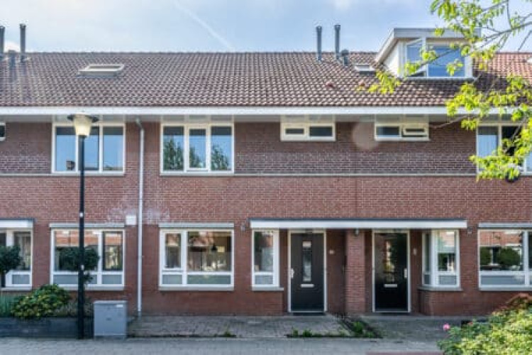 Willem Bilderdijkstraat 10, Sommelsdijk