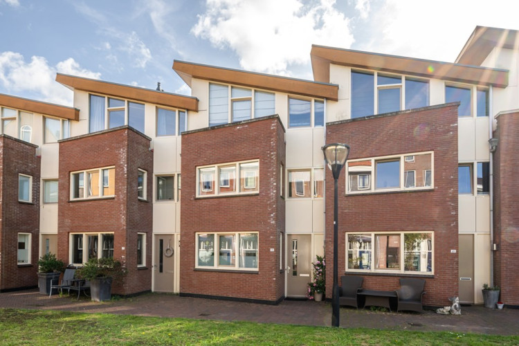 Zandpad 19, Middelharnis