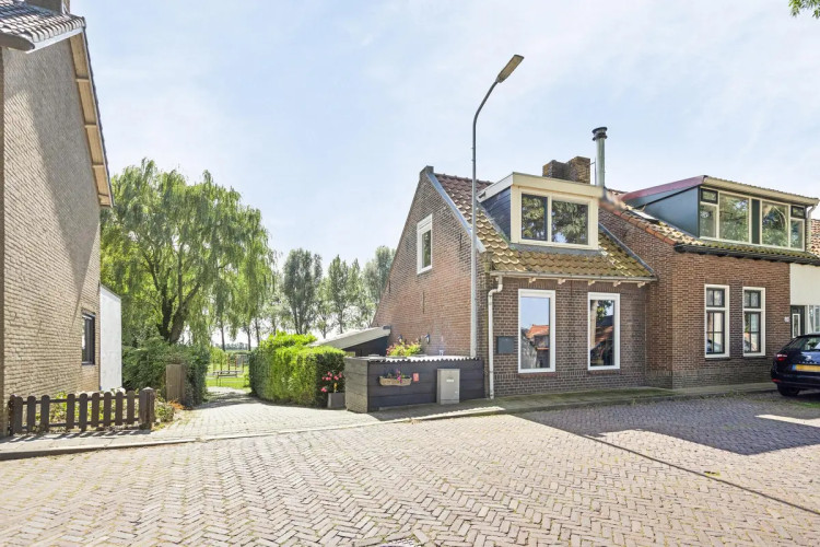 Molendijk 79, Ooltgensplaat