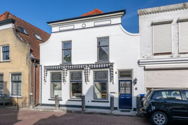 Voorstraat 20, Stad aan 't Haringvliet