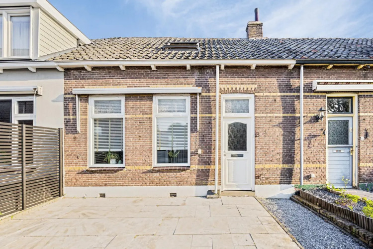 Schoolstraat 8, Middelharnis