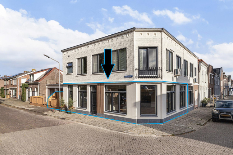 Schoolstraat 2, Oude-Tonge