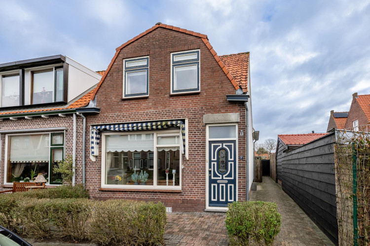 de Ruijterstraat 2, Middelharnis