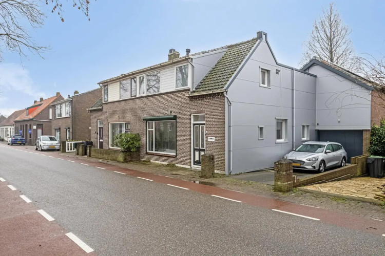 Molendijk 29, Stad aan 't Haringvliet