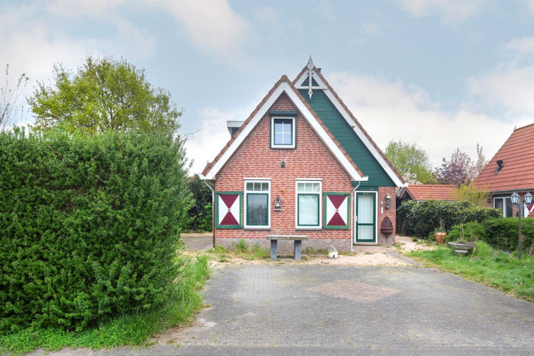 Steigerdijk 11, Ooltgensplaat