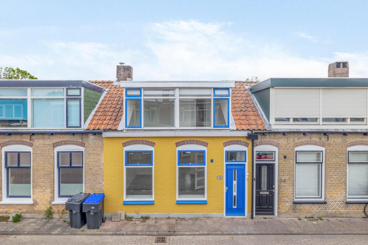 Eendrachtstraat 16, Middelharnis
