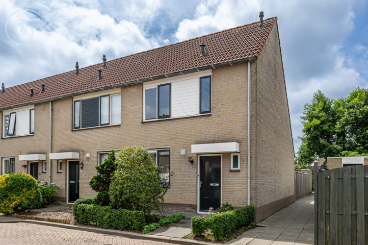 Van Halenstraat 15, Oude-Tonge