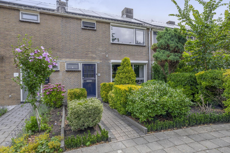 Berkenlaan 15, Middelharnis