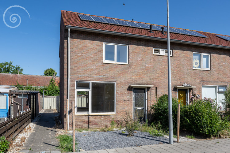 Oranjelaan 30, Stad aan 't Haringvliet