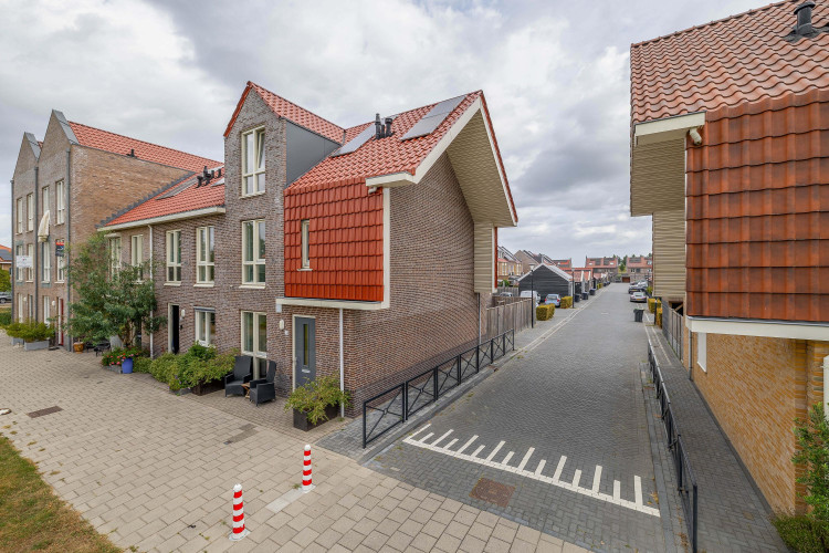 Buitenring 10, Middelharnis