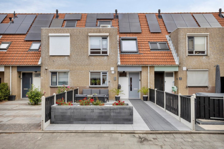 Teenhoek 8, Sommelsdijk