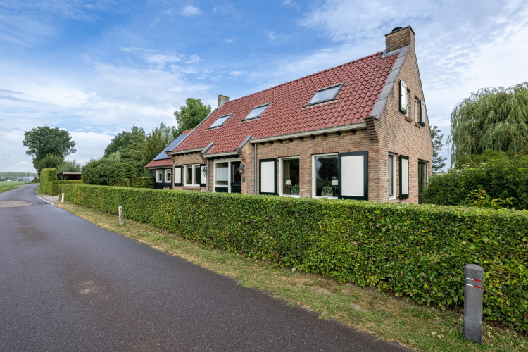 Oudelandsedijk 8, Oude-Tonge