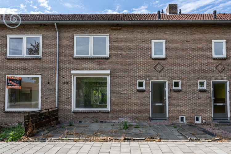 Kerkstraat 8, Stad aan 't Haringvliet