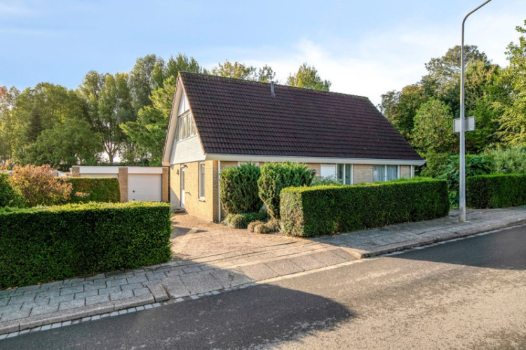 Prins Bernhardstraat 29, Ooltgensplaat