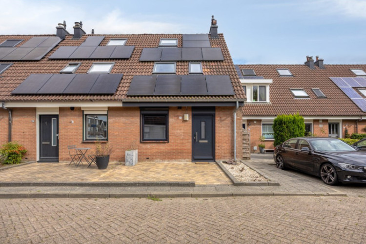 Lijster 19, Sommelsdijk