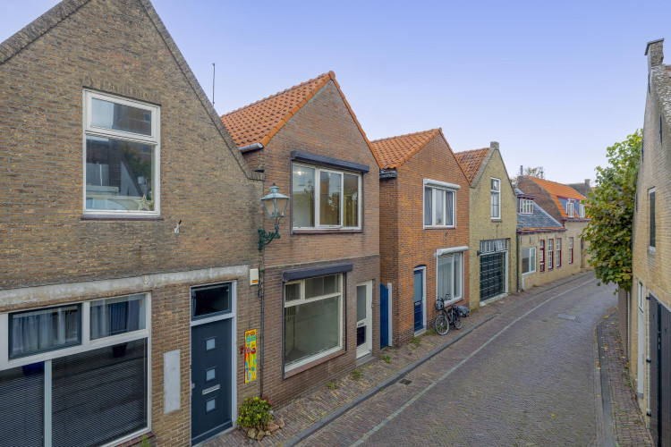 Oranjestraat 11, Sommelsdijk