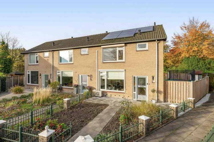 Johan Frisolaan 18, Den Bommel