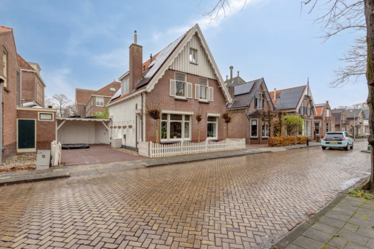 Hobbemastraat 26, Middelharnis