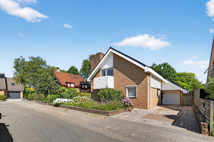 Kluut 38, Sommelsdijk