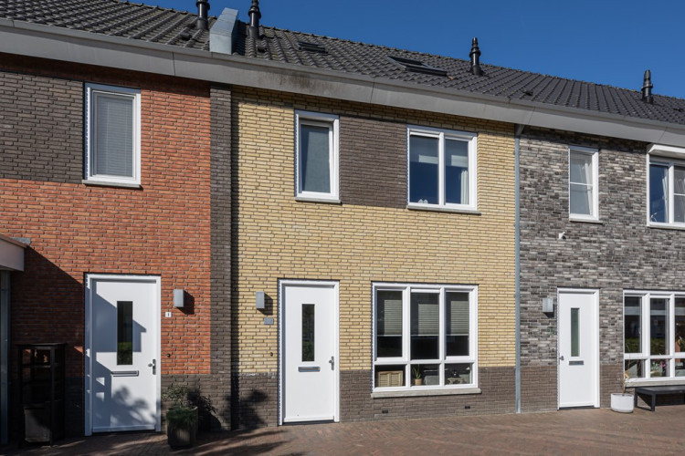 Molenplein 2, Middelharnis