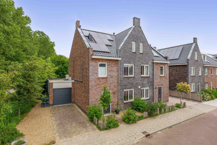 De Redoute 44, Stad aan 't Haringvliet