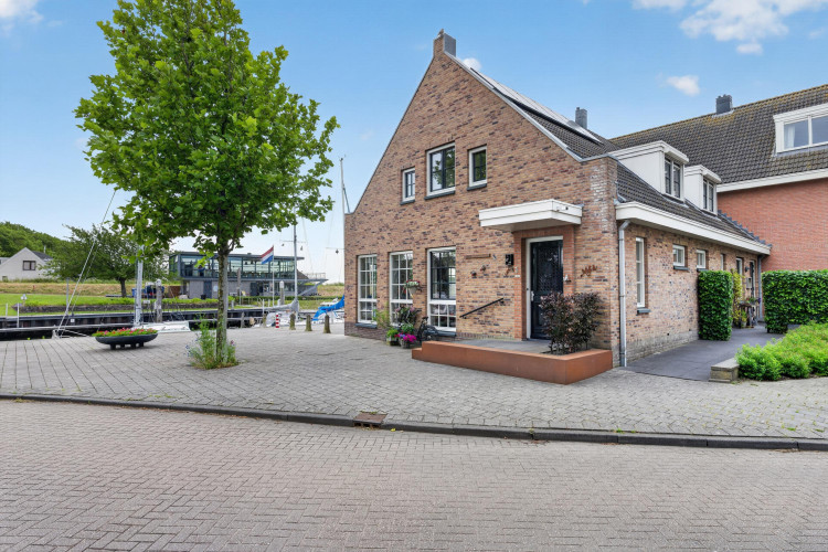 Handelskade 1, Oude-Tonge