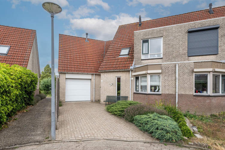 Halsjuk 25, Sommelsdijk