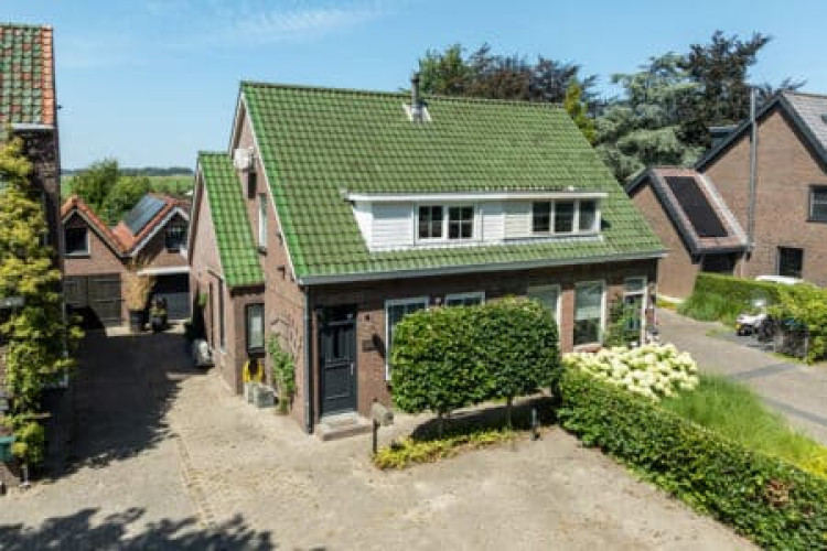 Molendijk 36, Stad aan 't Haringvliet