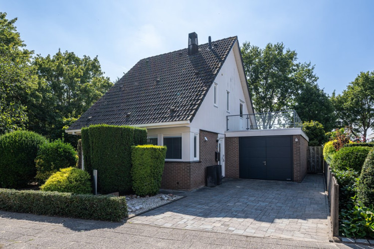 Aleijd van Puttenstraat 15, Stad aan 't Haringvliet