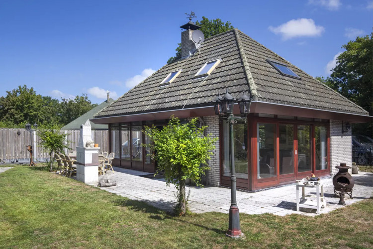De Toekomst 82, Ouddorp