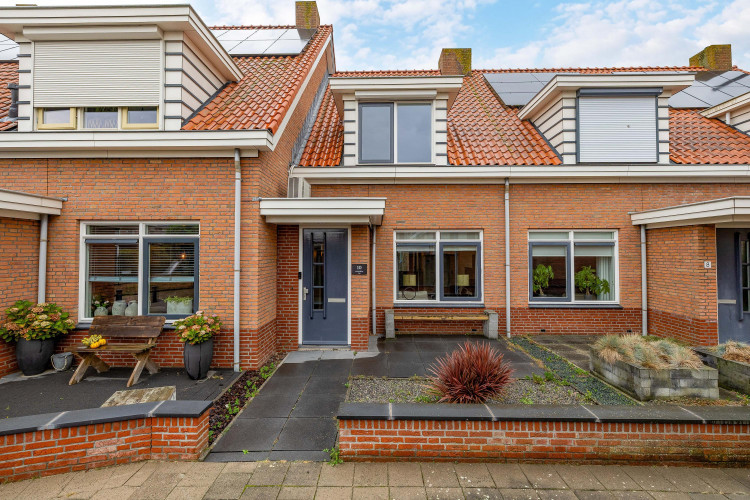Haagsestraat 10, Stellendam