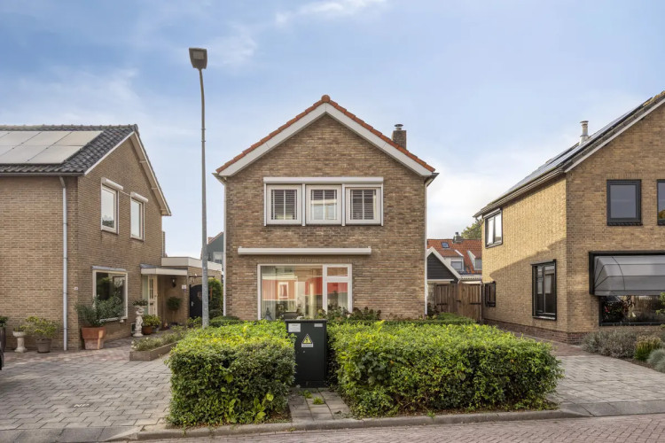 Bosdreef 44, Dirksland