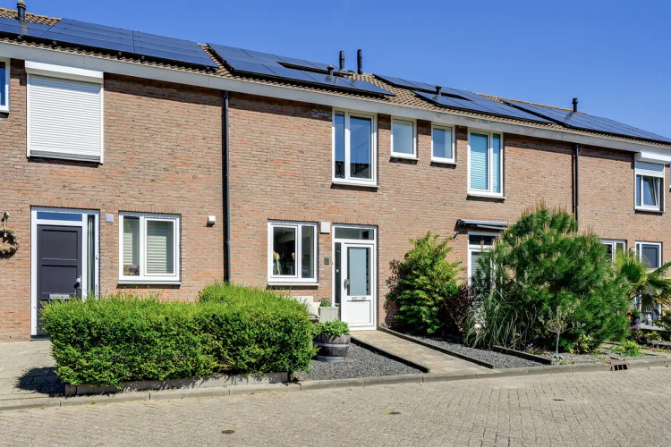 Zonhof 3, Oude-Tonge