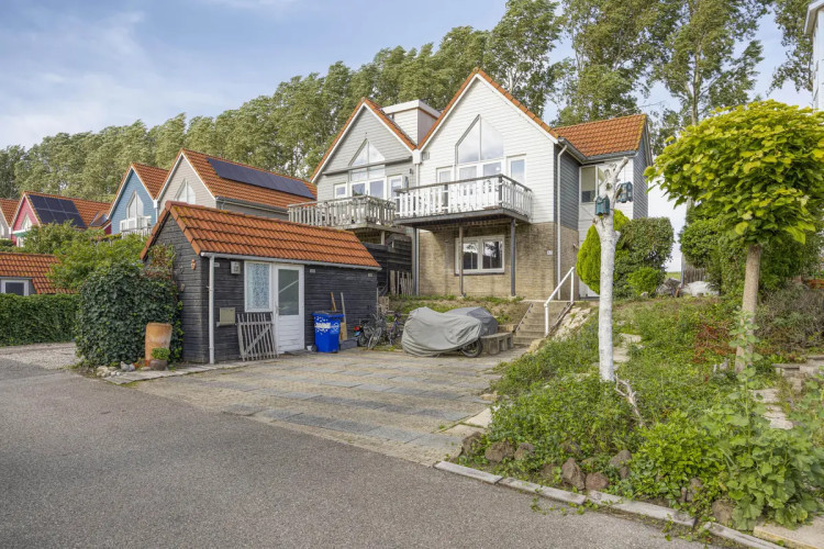 Dieklaan 47, Middelharnis
