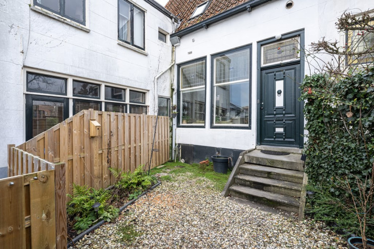 Winterstraat 8, Dirksland