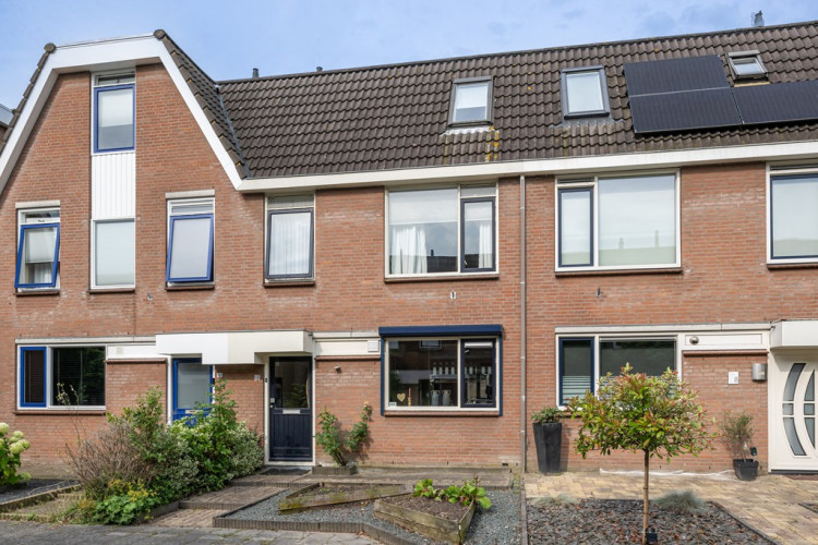 Tuinfluiter 10, Sommelsdijk