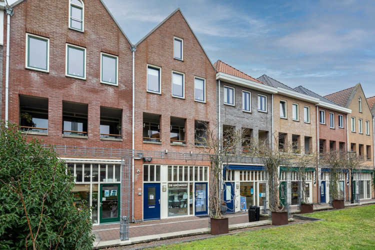 Zandpad 162, Middelharnis