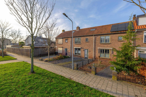 Esdoornstraat 38 Ooltgensplaat