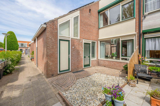 Esdoornhof 15 Dirksland